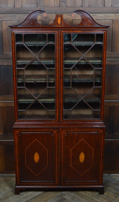 GEORGIAN MAHOGANY BOOKCASE - ADDITIONAL PHOTO 2