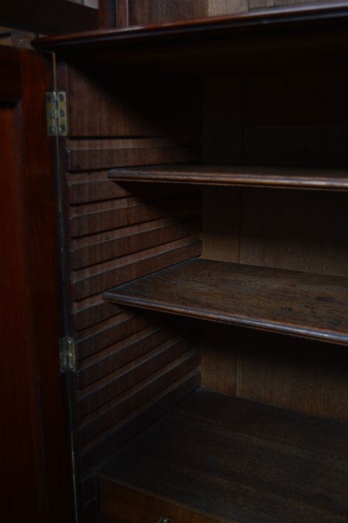 GEORGIAN MAHOGANY BOOKCASE - ADDITIONAL PHOTO 9