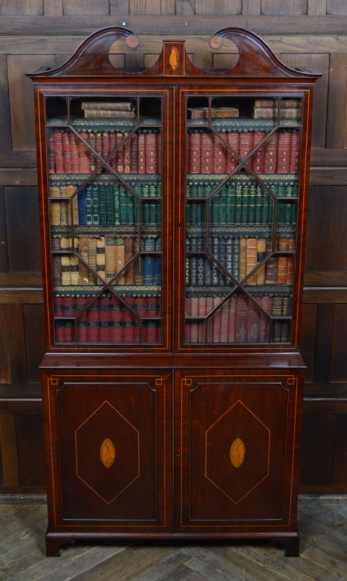 GEORGIAN MAHOGANY BOOKCASE - ADDITIONAL PHOTO 17