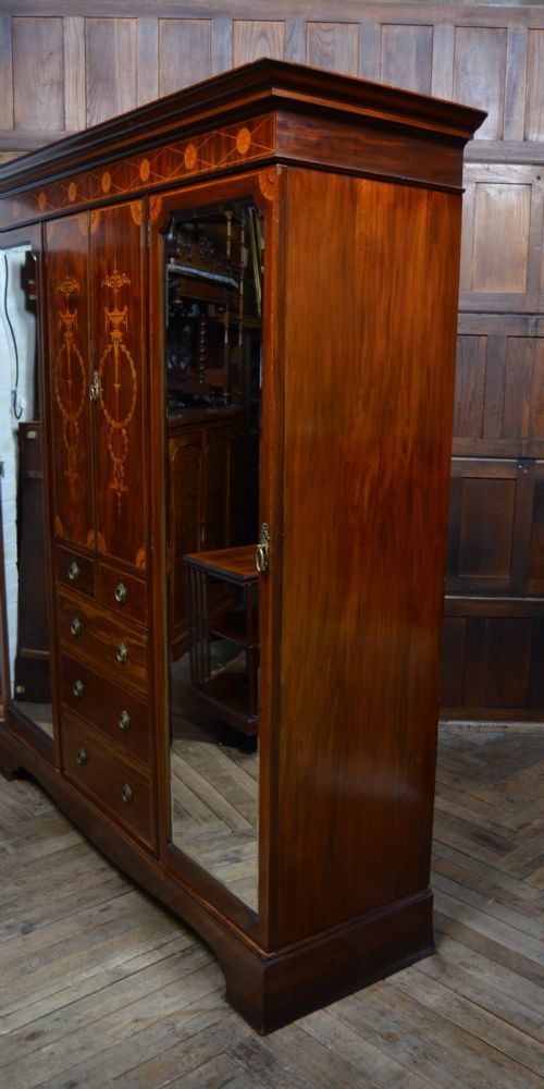 EDWARDIAN MAHOGANY WARDROBE - ADDITIONAL PHOTO 15