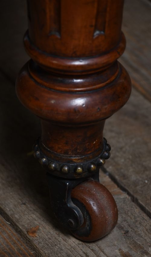 VICTORIAN MAHOGANY EXTENDING DINING TABLE - ADDITIONAL PHOTO 9