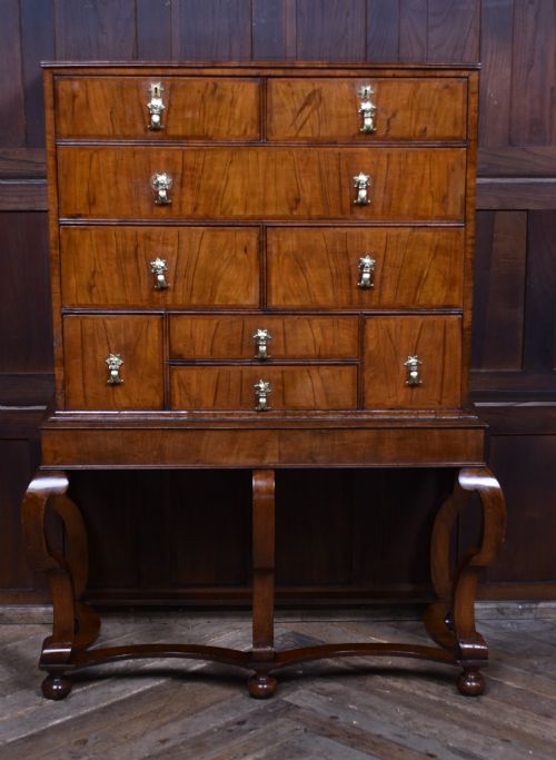 queen anne walnut chest on stand - CATEGORY: ANTIQUE CHEST OF DRAWERS - DATED 18TH CENTURY