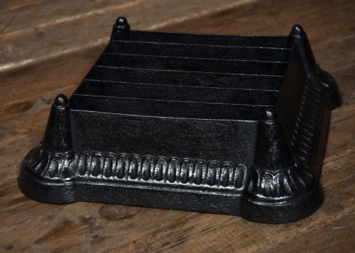 PAIR OF CAST IRON CARRON BOOT SCRAPERS - ADDITIONAL PHOTO 2