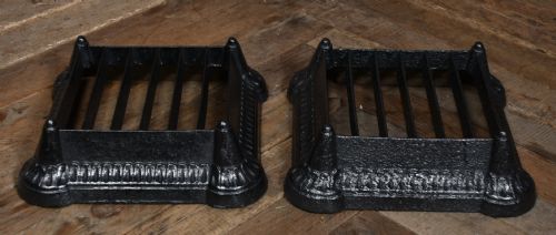 PAIR OF CAST IRON CARRON BOOT SCRAPERS - ADDITIONAL PHOTO 4