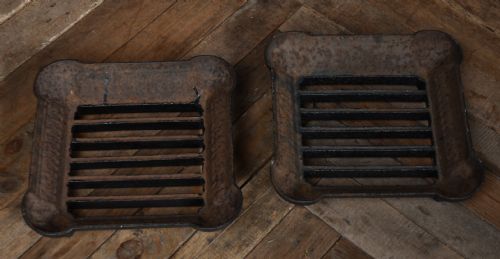PAIR OF CAST IRON CARRON BOOT SCRAPERS - ADDITIONAL PHOTO 5