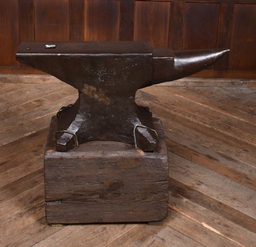 BLACKSMITH CAST IRON ANVIL - ADDITIONAL PHOTO 1