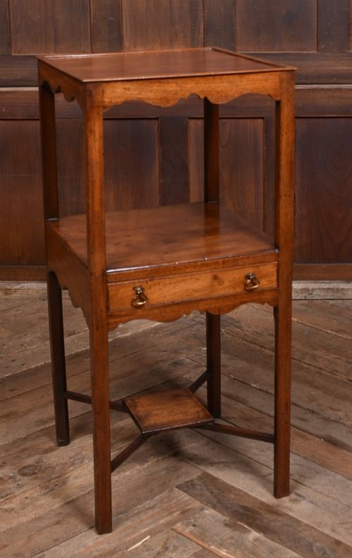 georgian mahogany side table - CATEGORY: ANTIQUE CABINETS - DATED GEORGIAN
