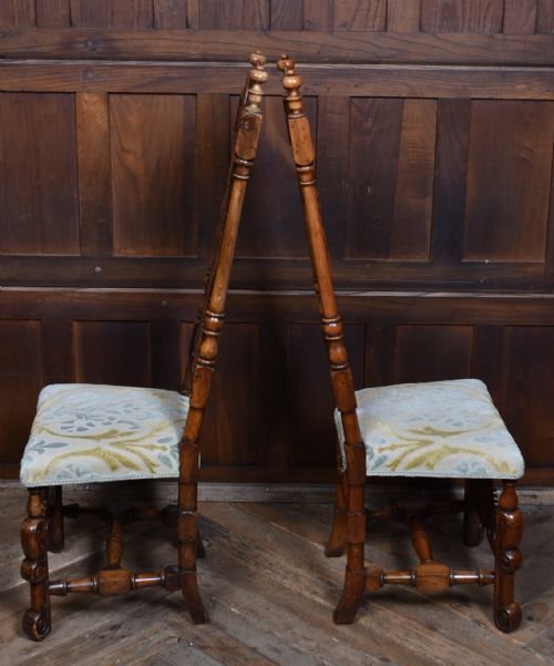PAIR OF DUTCH WALNUT HALL CHAIRS - ADDITIONAL PHOTO 6