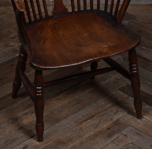 WHEELBACK ELM WINDSOR CHAIR - ADDITIONAL PHOTO 2