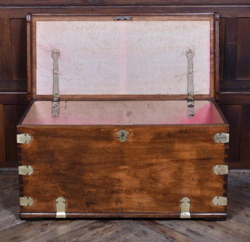 CAMPHOR WOOD BLANKET BOX - ADDITIONAL PHOTO 4