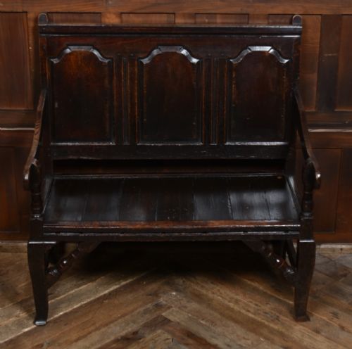 18TH CENTURY OAK HALL BENCH - ADDITIONAL PHOTO 1