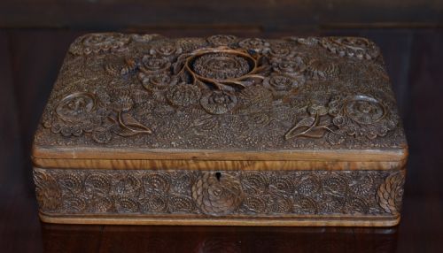 handcarved angloindian wooden trinket box - CATEGORY: ANTIQUE BOXES - DATED 19TH CENTURY