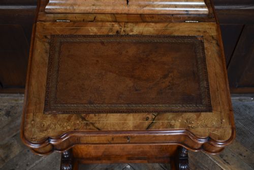 VICTORIAN WALNUT DAVENPORT - ADDITIONAL PHOTO 16
