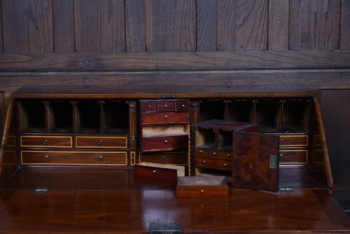 GEORGIAN MAHOGANY WRITING BUREAU - ADDITIONAL PHOTO 13