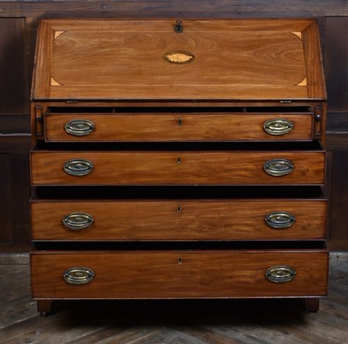 GEORGIAN MAHOGANY WRITING BUREAU - ADDITIONAL PHOTO 15