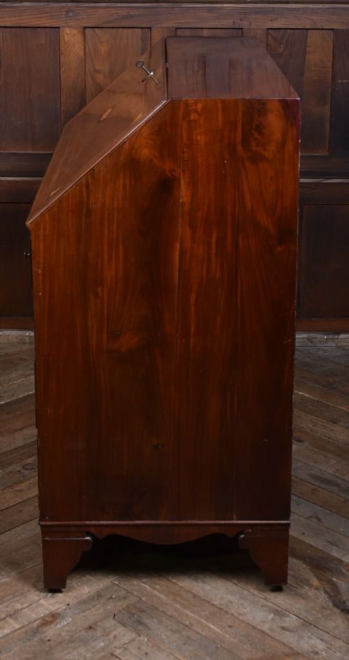 GEORGIAN MAHOGANY WRITING BUREAU - ADDITIONAL PHOTO 18