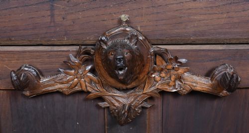 BLACK FOREST BEAR HOOK - ADDITIONAL PHOTO 1