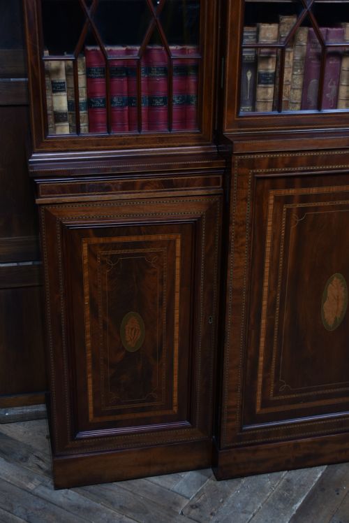 EDWARDIAN MAHOGANY BREAKFRONT BOOKCASE - ADDITIONAL PHOTO 6