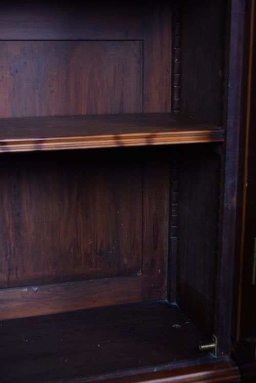 EDWARDIAN MAHOGANY BREAKFRONT BOOKCASE - ADDITIONAL PHOTO 16