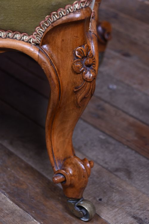 VICTORIAN WALNUT CENTRE STOOL - ADDITIONAL PHOTO 7