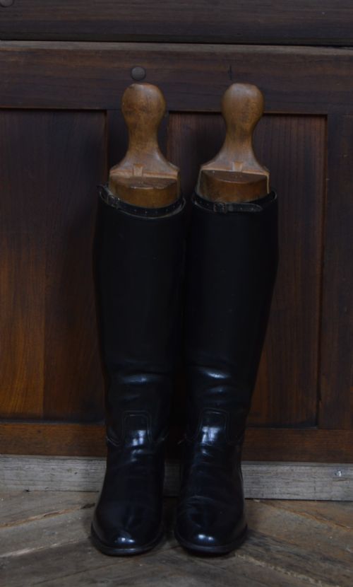 EDWARDIAN LADIES RIDING BOOTS ESTIMATED SIZE 5 - ADDITIONAL PHOTO 1
