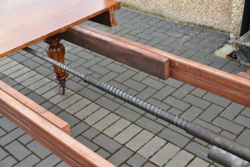 VICTORIAN WINDOUT OAK TABLE - ADDITIONAL PHOTO 7