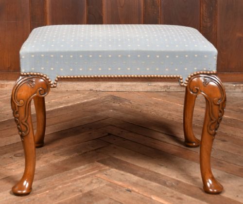 WALNUT CENTRE FOOT STOOL - ADDITIONAL PHOTO 4