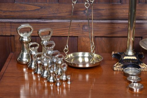 EDWARDIAN BRASS SHOPKEEPER'S SCALES - ADDITIONAL PHOTO 4