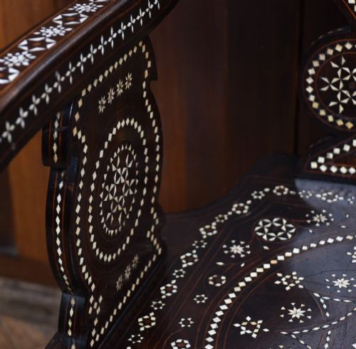 PAIR OF ISLAMIC CHAIRS - ADDITIONAL PHOTO 6