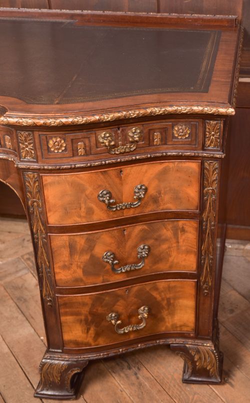 WARING AND GILLOWS KNEE HOLE DESK - ADDITIONAL PHOTO 1