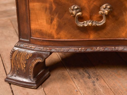 WARING AND GILLOWS KNEE HOLE DESK - ADDITIONAL PHOTO 4