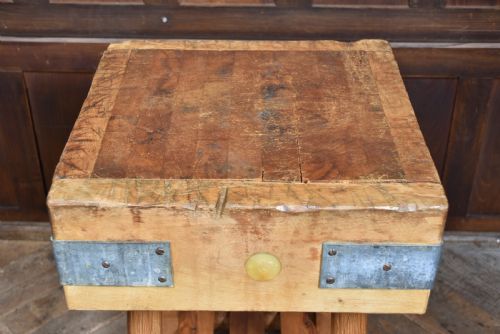 PINE BUTCHER'S BLOCK - ADDITIONAL PHOTO 9