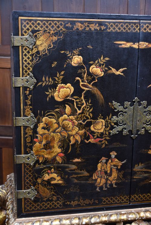 CHINOISERIE CABINET - ADDITIONAL PHOTO 6