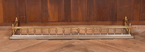 edwardian brass fender - CATEGORY: ANTIQUE FIREPLACES - DATED EDWARDIAN