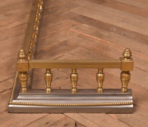 EDWARDIAN BRASS FENDER - ADDITIONAL PHOTO 4