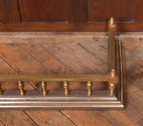 EDWARDIAN BRASS FENDER - ADDITIONAL PHOTO 7