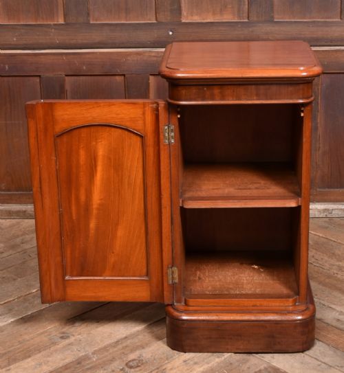 VICTORIAN MAHOGANY POT CUPBOARD - ADDITIONAL PHOTO 3