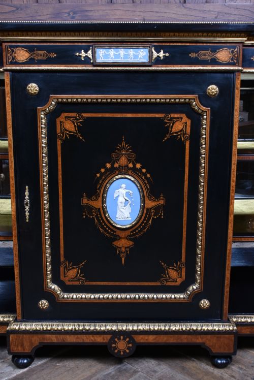 VICTORIAN EBONIZED AMBOYNA BREAKFRONT CREDENZA - ADDITIONAL PHOTO 3