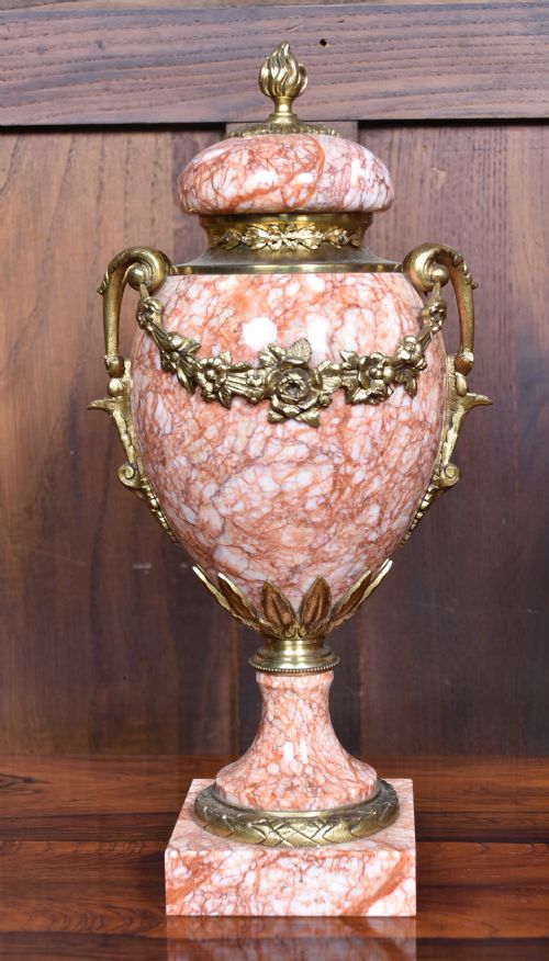 PAIR OF FRENCH PINK MARBLE CASSOLETTES URNS - ADDITIONAL PHOTO 1