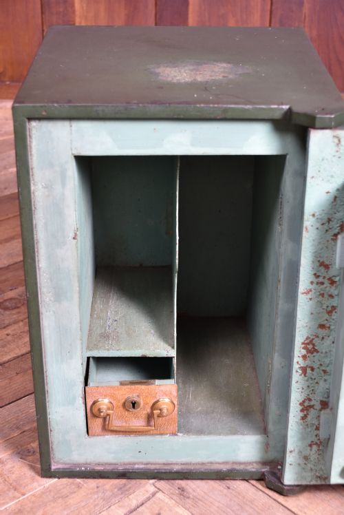 EDWARDIAN PRICE CO FIREPROOF SAFE - ADDITIONAL PHOTO 7