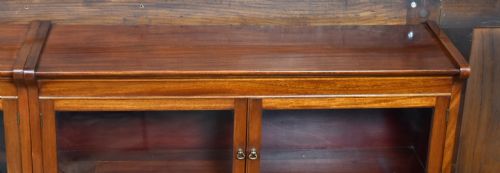 PAIR OF WM BAKER CO EDWARDIAN MAHOGANY STACKING BOOKCASES - ADDITIONAL PHOTO 7