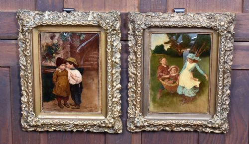 PAIR OF VICTORIAN CRYSTOLEOMS PAINTINGS - ADDITIONAL PHOTO 1