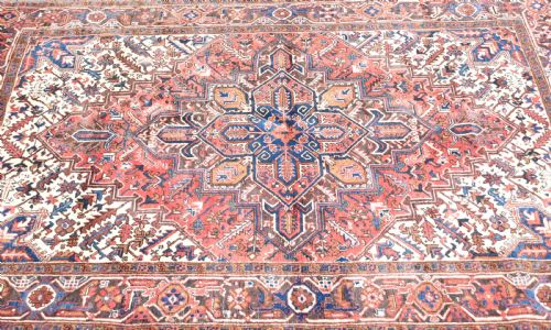 PERSIAN HAND KNOTTED WOOLLEN RUG - ADDITIONAL PHOTO 1