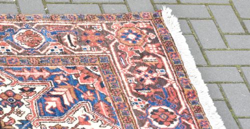 PERSIAN HAND KNOTTED WOOLLEN RUG - ADDITIONAL PHOTO 5