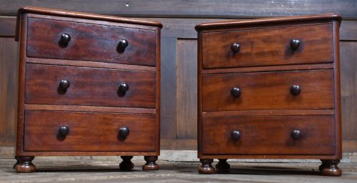 PAIR OF MINIATURE CHEST OF DRAWERS - ADDITIONAL PHOTO 1