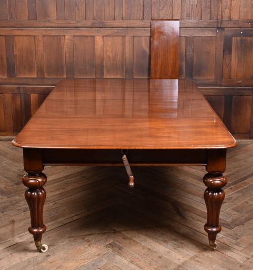 VICTORIAN MAHOGANY WINDOUT TABLE - ADDITIONAL PHOTO 2