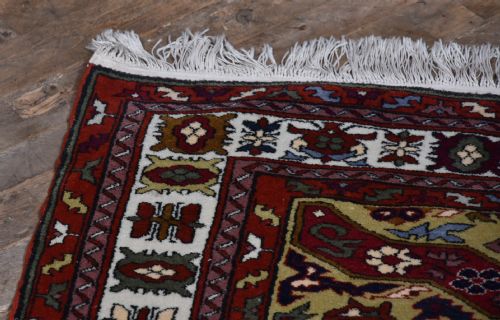 VINTAGE MACHINE WOVEN RUG - ADDITIONAL PHOTO 7
