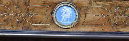 VICTORIAN WALNUT DISPLAY CABINET - ADDITIONAL PHOTO 6