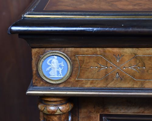 VICTORIAN WALNUT DISPLAY CABINET - ADDITIONAL PHOTO 8