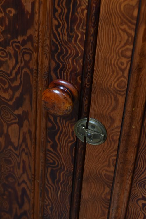 HUNGARIAN ASH CUPBOARD - ADDITIONAL PHOTO 4
